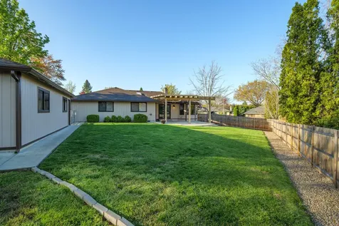 1860 Canyon Avenue Medford OR 97504
