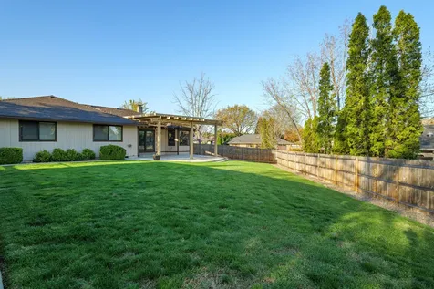 1860 Canyon Avenue Medford OR 97504