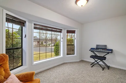 1860 Canyon Avenue Medford OR 97504