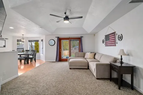 1860 Canyon Avenue Medford OR 97504