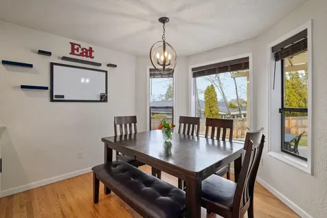 1860 Canyon Avenue Medford OR 97504