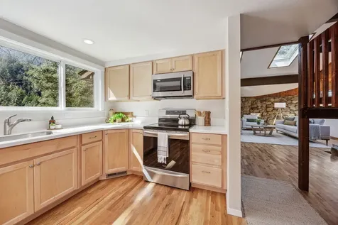 2295 Tolman Creek Road Ashland OR 97520