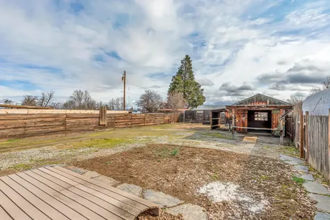 109 Lozier Lane Medford OR 97501