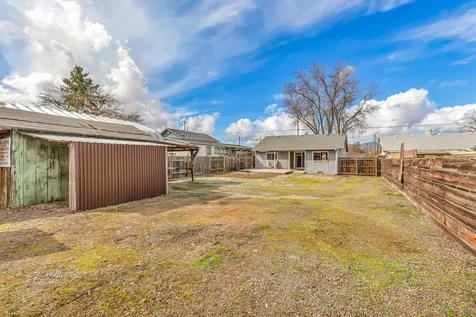 109 Lozier Lane Medford OR 97501