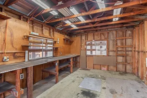 109 Lozier Lane Medford OR 97501