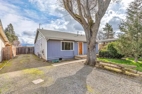 109 Lozier Lane Medford OR 97501