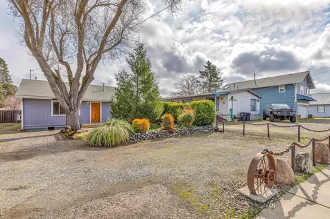 109 Lozier Lane Medford OR 97501