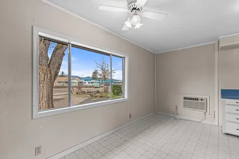 109 Lozier Lane Medford OR 97501