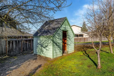 1699 NE Foothill Boulevard Grants Pass OR 97526