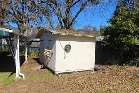 1119 NW Elm Street Grants Pass OR 97526