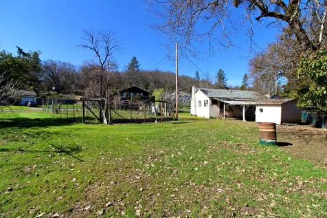 1119 NW Elm Street Grants Pass OR 97526