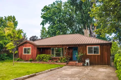 140 Clover Lane Medford OR 97501