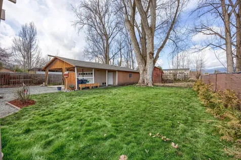 140 Clover Lane Medford OR 97501