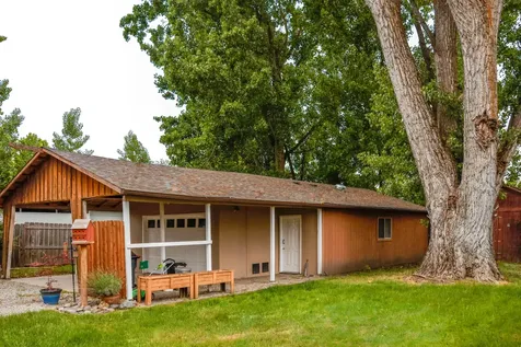 140 Clover Lane Medford OR 97501