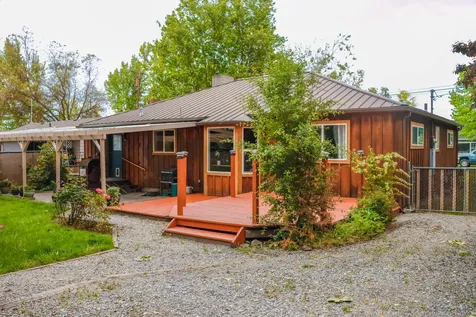 140 Clover Lane Medford OR 97501