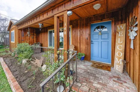 140 Clover Lane Medford OR 97501