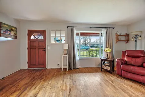 140 Clover Lane Medford OR 97501