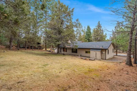 4059 NW Lower Village Road Bend OR 97703
