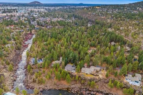 4059 NW Lower Village Road Bend OR 97703
