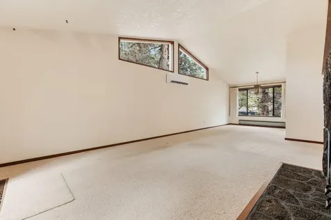 4059 NW Lower Village Road Bend OR 97703