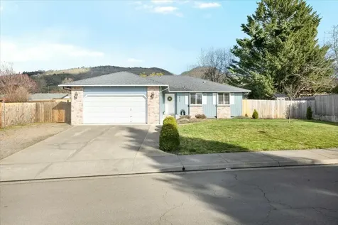 2922 Fairfax Street Medford OR 97504