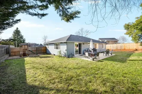 2922 Fairfax Street Medford OR 97504