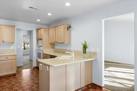 972 Harbor Isle Boulevard Klamath Falls OR 97601
