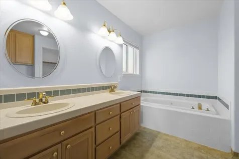 972 Harbor Isle Boulevard Klamath Falls OR 97601