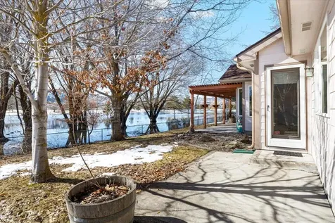 972 Harbor Isle Boulevard Klamath Falls OR 97601