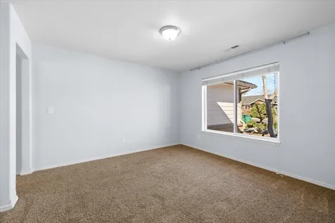 972 Harbor Isle Boulevard Klamath Falls OR 97601
