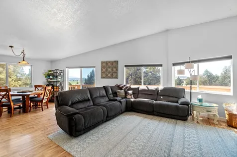 11211 NW King Avenue Prineville OR 97754