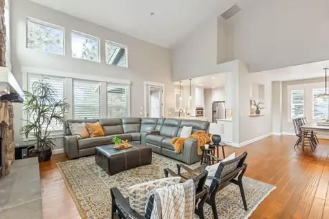 61387 Cultus Lake Court Bend OR 97702