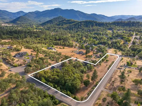 164 Blue Chip Lane Grants Pass OR 97527