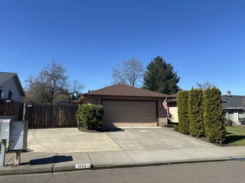 1855 Bristol Drive Medford OR 97504