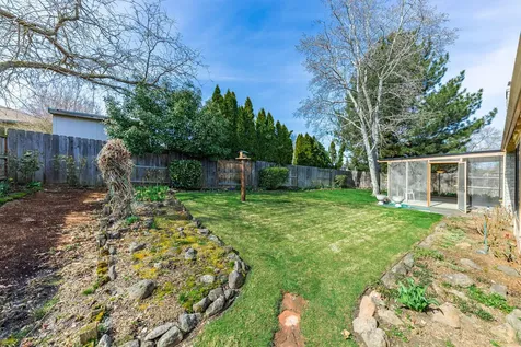 1855 Bristol Drive Medford OR 97504