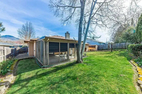 1855 Bristol Drive Medford OR 97504