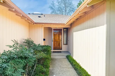 1855 Bristol Drive Medford OR 97504