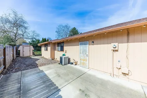 1855 Bristol Drive Medford OR 97504