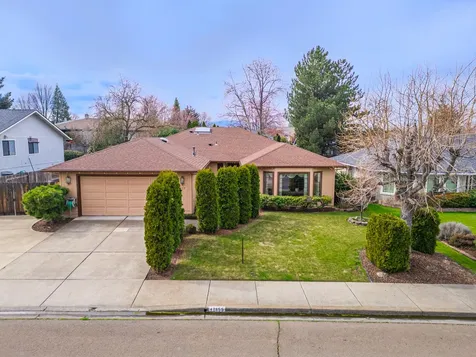 1855 Bristol Drive Medford OR 97504