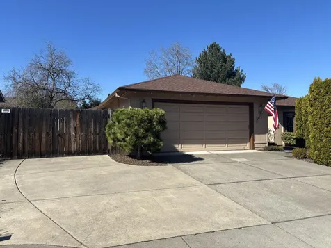 1855 Bristol Drive Medford OR 97504