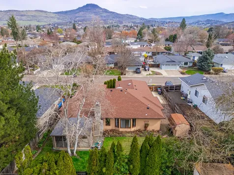 1855 Bristol Drive Medford OR 97504