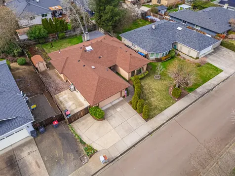 1855 Bristol Drive Medford OR 97504