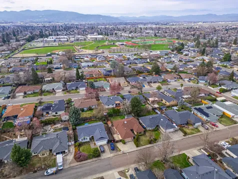 1855 Bristol Drive Medford OR 97504