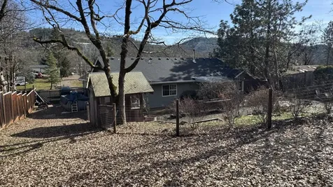 409 Sarma Drive Shady Cove OR 97539