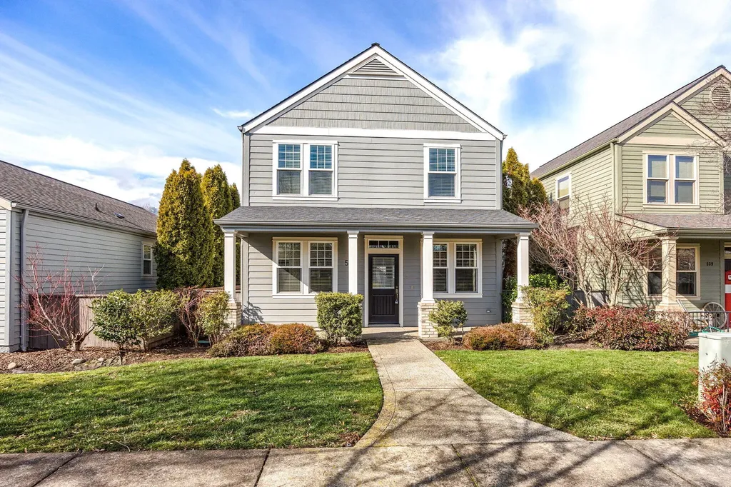 533 N Mountain Avenue Ashland OR 97520