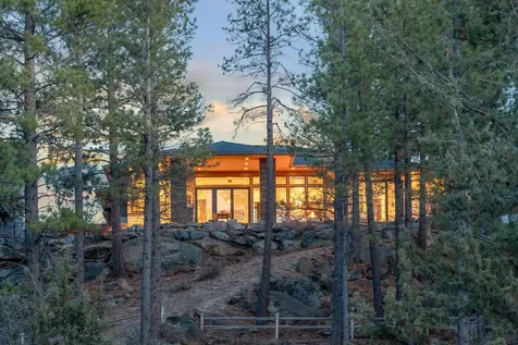 3038 NW Tharp Avenue Bend OR 97703