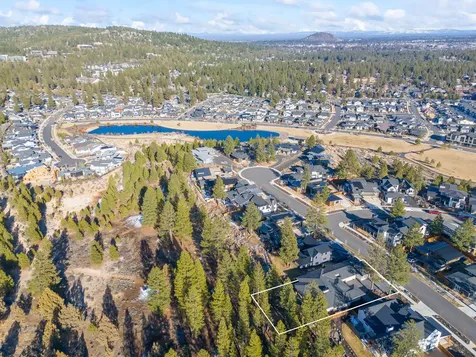 3038 NW Tharp Avenue Bend OR 97703