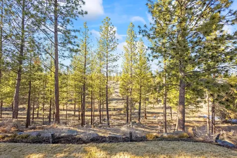 3038 NW Tharp Avenue Bend OR 97703