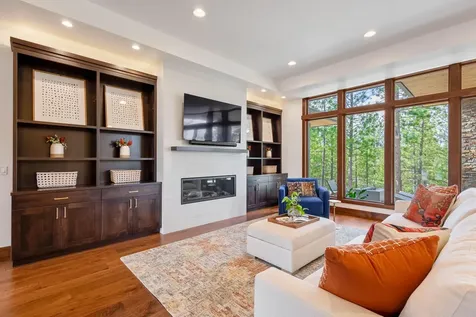 3038 NW Tharp Avenue Bend OR 97703
