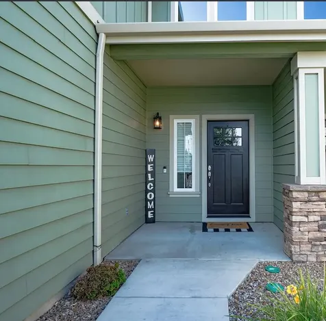 823 SW 26th Court Redmond OR 97756